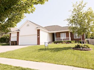 6111 Thompson Creek Blvd, Lincoln, NE 68516