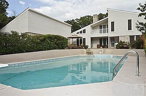 3rd image of 2108 Woodbrook St