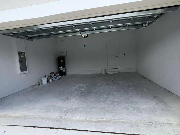 460 Westchester Dr — Photo 20