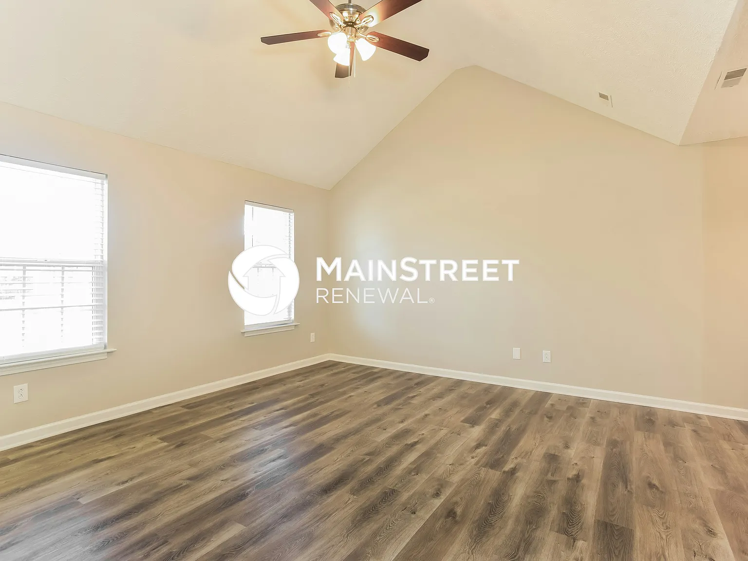2715 Oxford Hall Ave — Photo 2