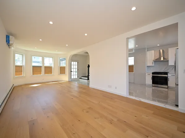 154-25 13th Avenue image 6 of 20