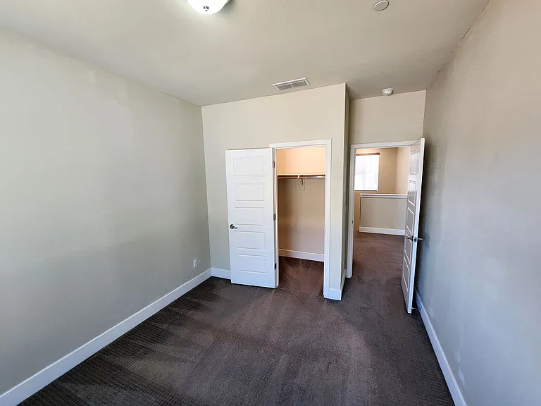 4549 Maple Crest St — Photo 21