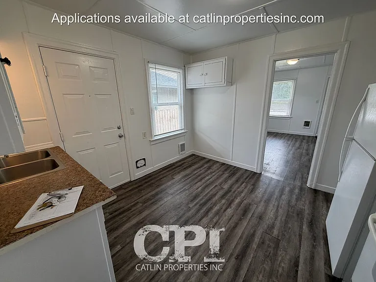 277 Baltimore St — Photo 6