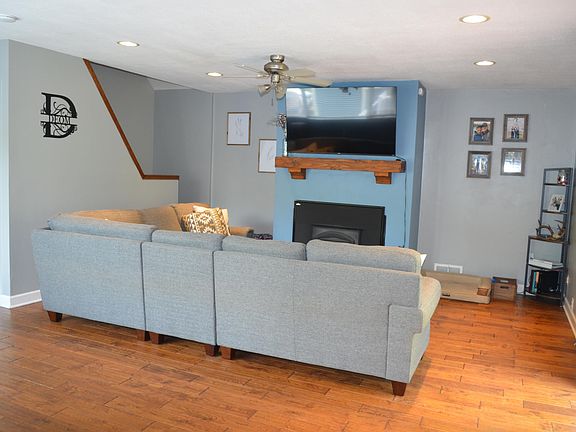 4th image of 885 Woodland Bch