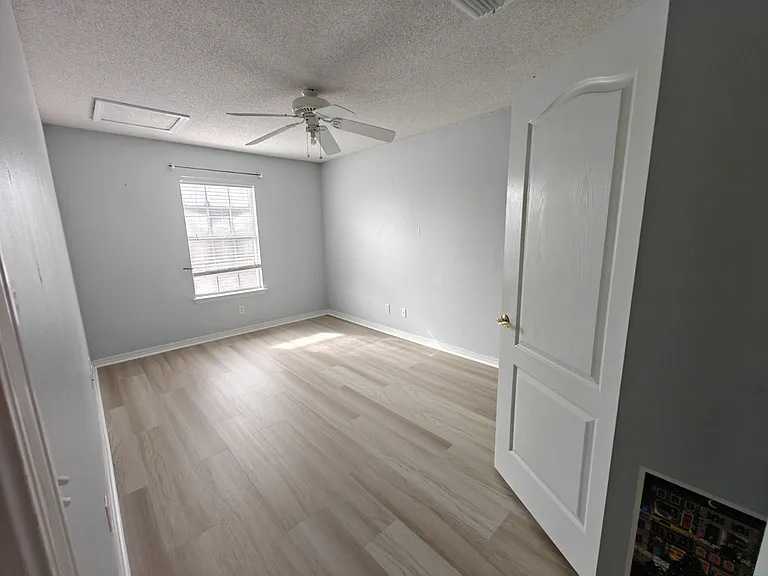 Guest Bedroom 4
