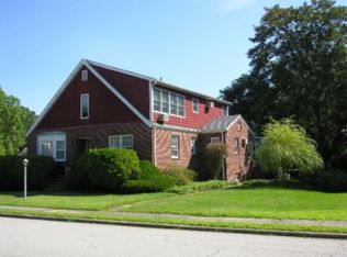 37 Guthrie Pl, New London, CT 06320
