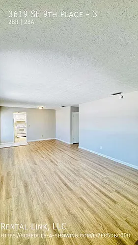 3619 SE 9th Pl #3 Photo 1