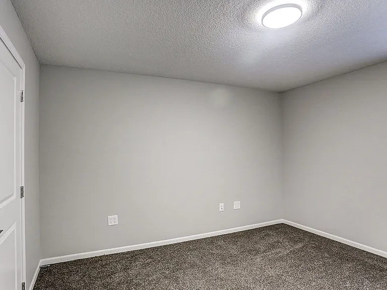 Atz Bedroom