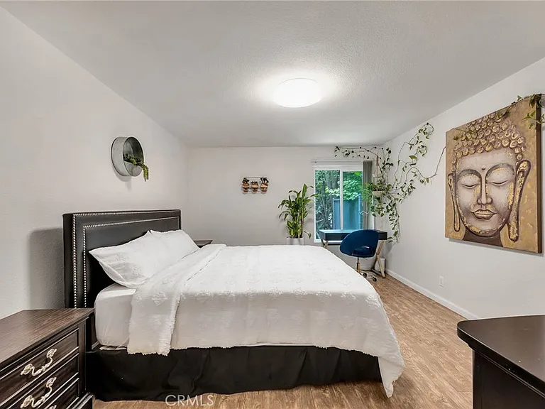 5009 Woodman Ave #108 — Photo 6