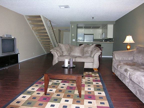 4th image of 1014 Palmetto Ave