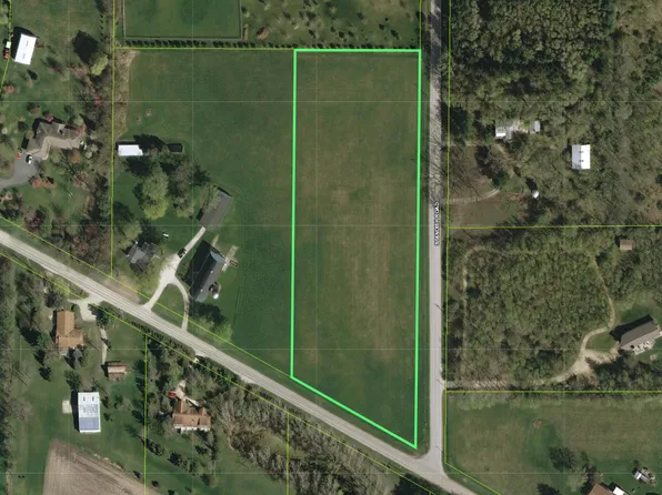 19209 River Rd, Marengo, IL 60152