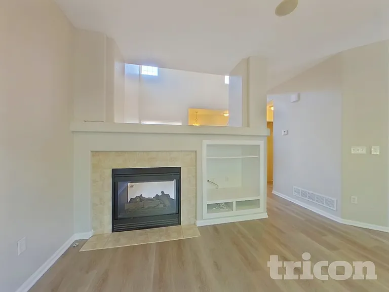 15935 E 97th Ave — Photo 3