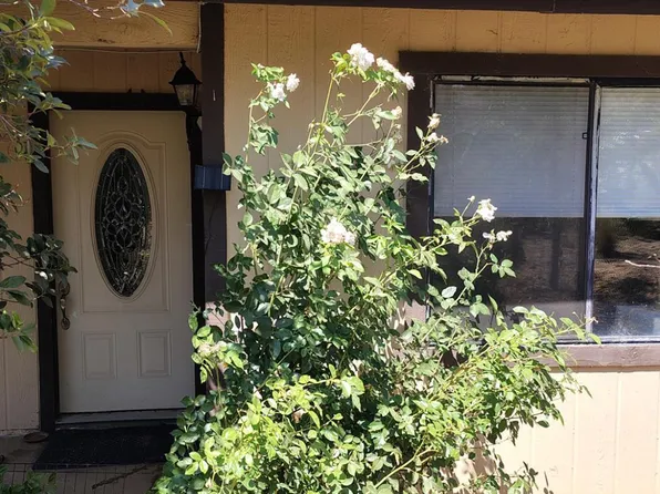 20301 Sears Dr, Tehachapi, CA 93561