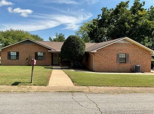 220 Quail Ridge Rd, Sallisaw, OK 74955