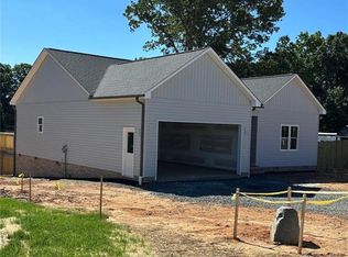 1721 Gideon Grove Church Rd, Stokesdale, NC 27357