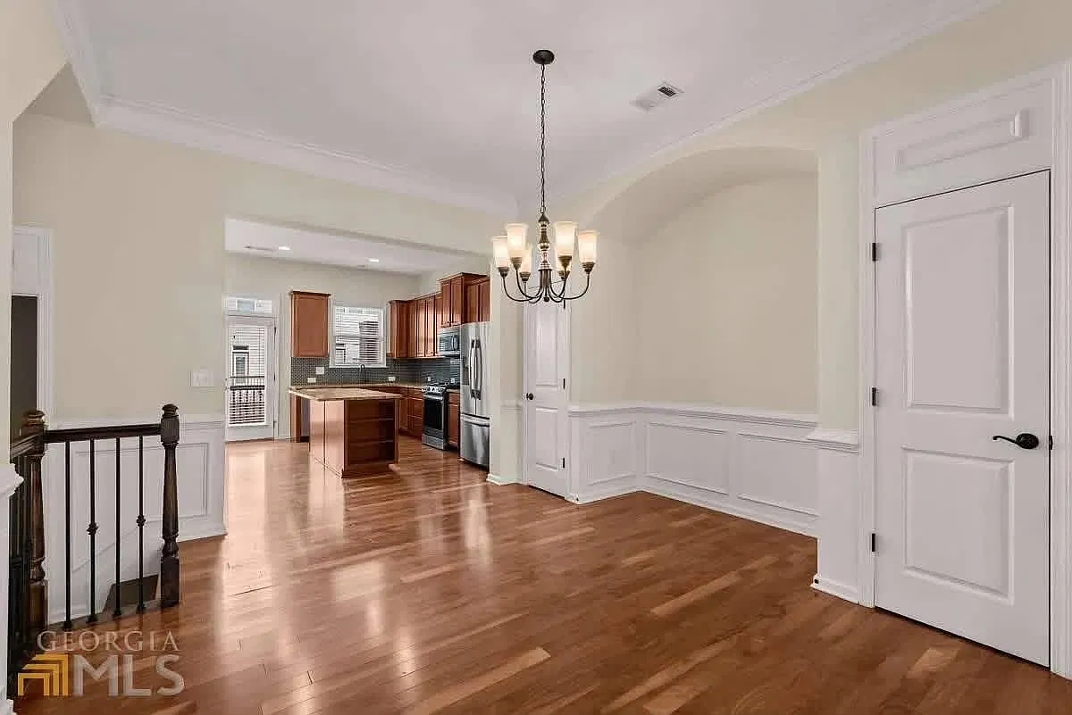 3 bed, 3.5 bath, 2200 sqft, $1,200 — Photo 4