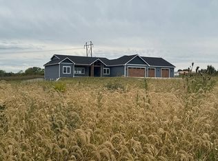 8537 NW Rochester Rd, Topeka, KS 66617