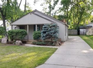 102 Fraser St, Rochester, MI 48307