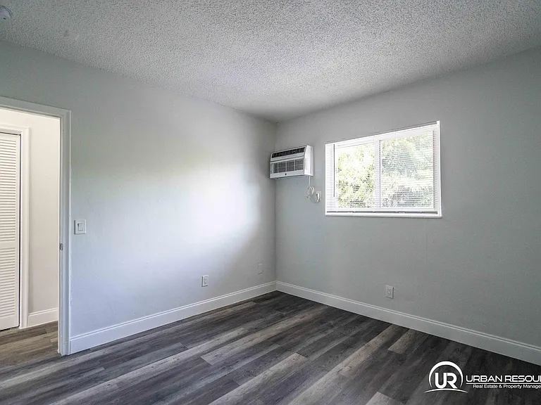 6650 Miller Dr #19 — Photo 15