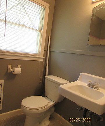 5th image of 818 W Russell Pl APT 2