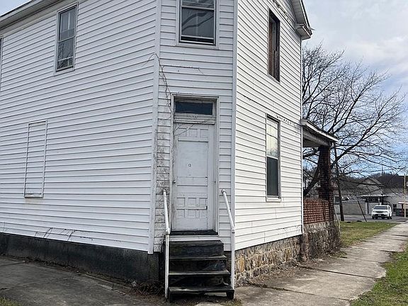 3rd image of 1100 Virginia Ave