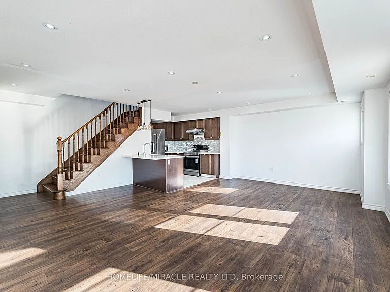 200 Veterans Dr #98 — Photo 12