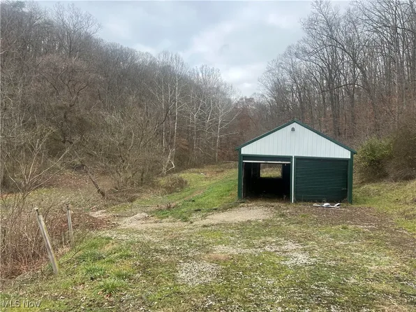 4355 Walker Rd, Walker, WV 26180