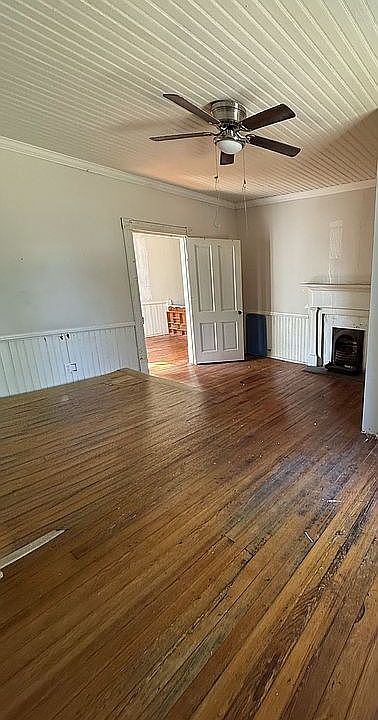 Upstairs room 3