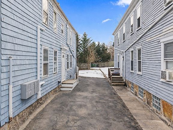 2nd image of 88 Linden St