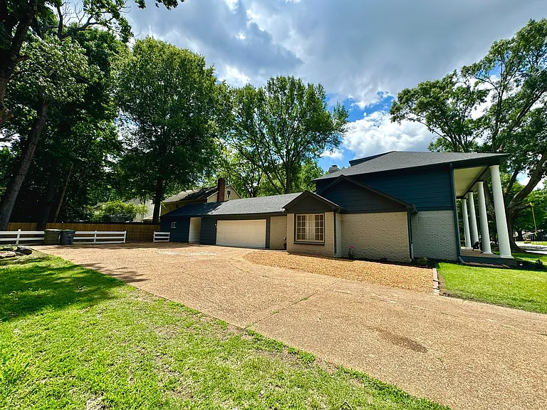 2686 Greenmill Dr — Photo 16