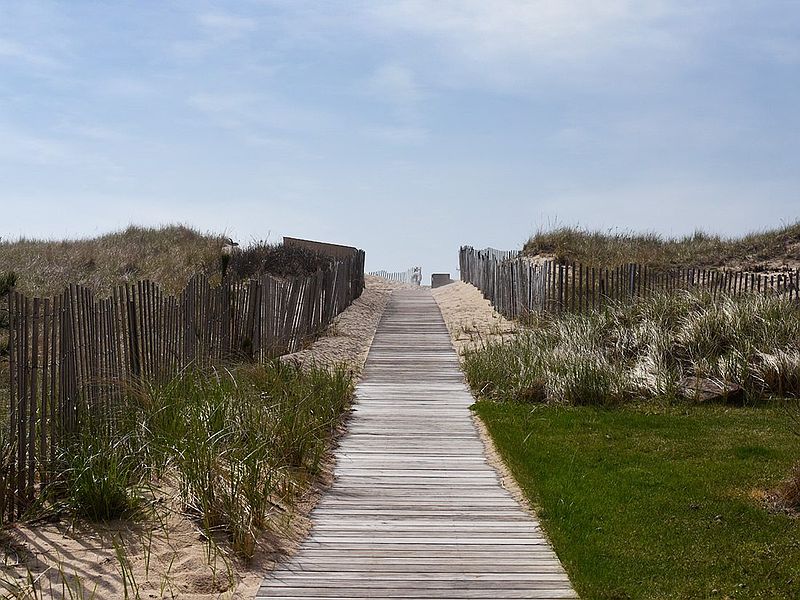 2062 Montauk Hwy - Windward Shores, Amagansett, NY 11930 | Out East
