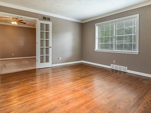 3rd image of 5075 Woodlark Ave