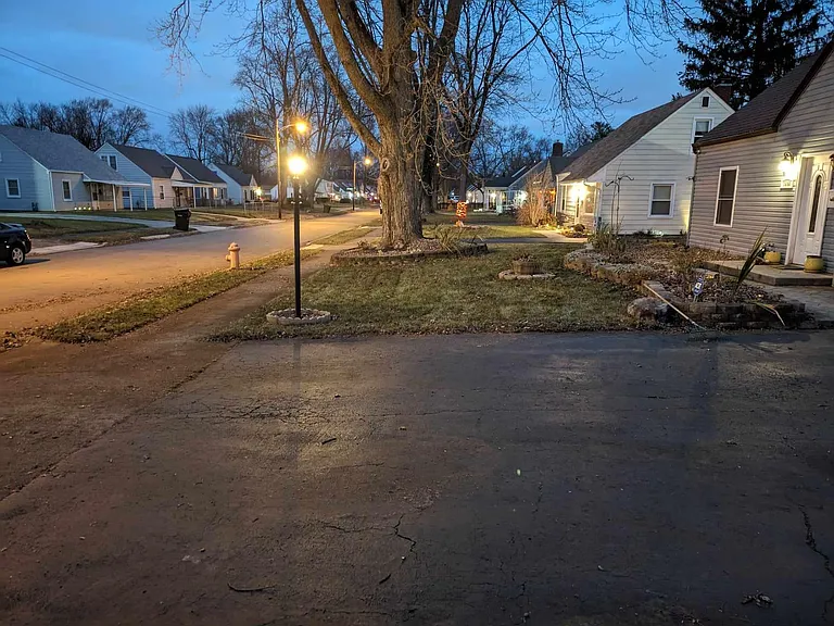Double-wide driveway