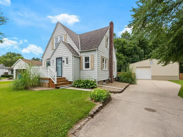 801 W Berry Ave, Mishawaka, IN 46545