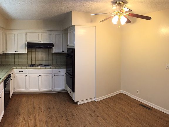 3rd image of 583 Kiely Blvd APT 1
