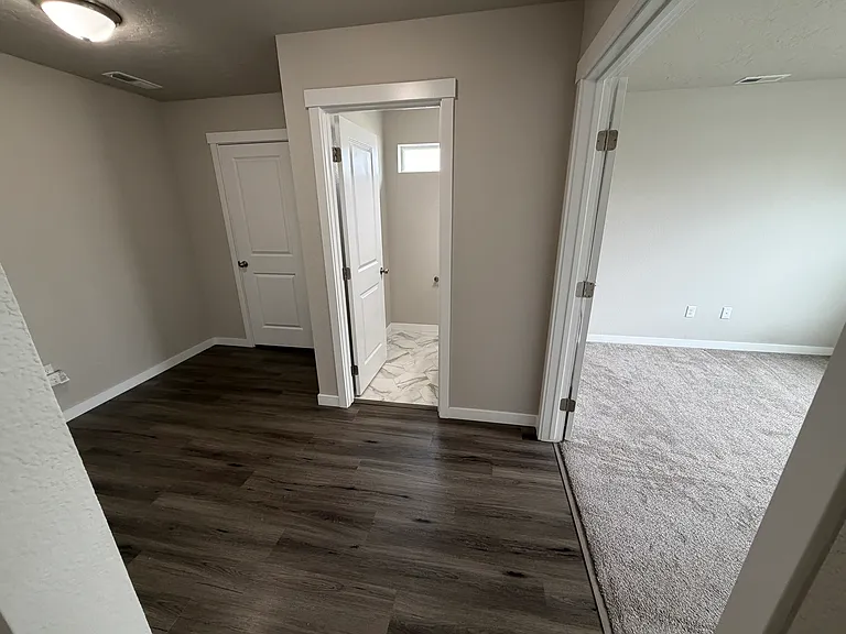 960 SW Raelynn St — Photo 14