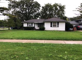 613 Smith Blvd, Aurora, IL 60505