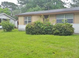 3500 Sherlawn Dr, Moss Point, MS 39563
