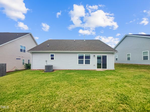 631 Southwick Pl, Mebane, NC 27302