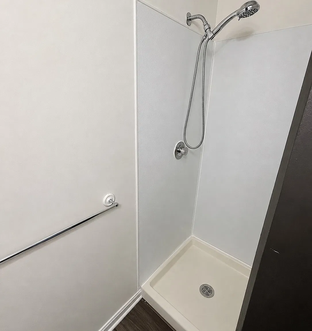 2 bed, 450 sqft, $1,200 — Photo 4