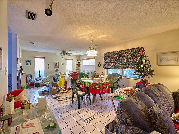 3rd image of 7438 Champagne Place