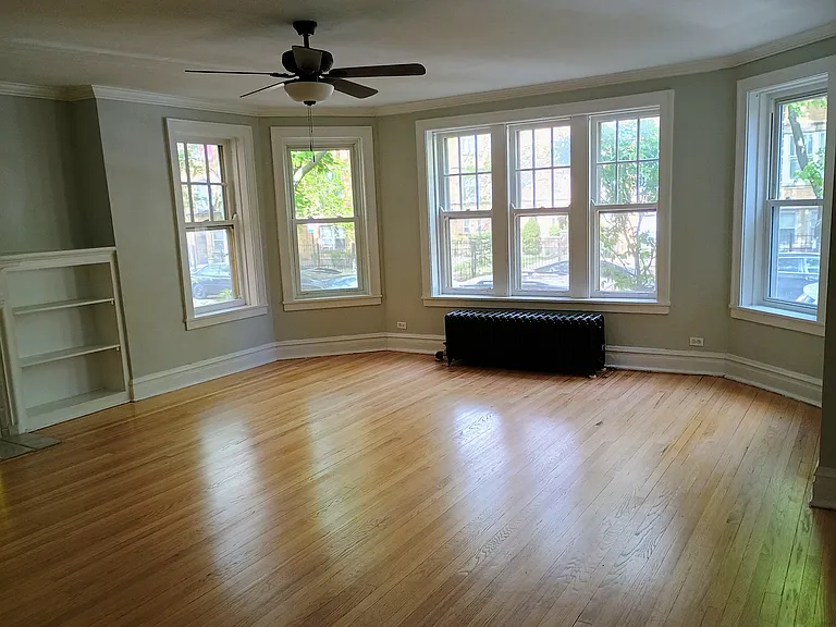 7444 N Damen Ave — Photo 10