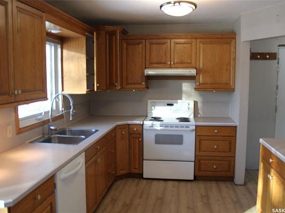 2nd image of 413 1st STREET