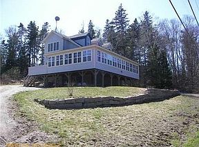 3rd image of 84 Old Harbor Rd