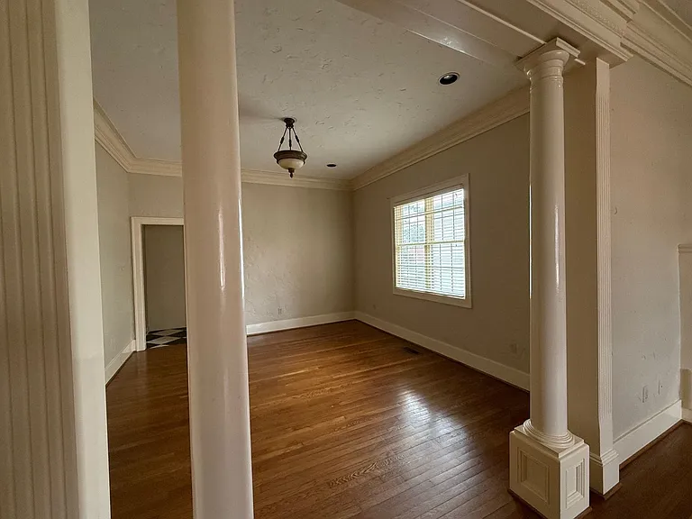 200 Ridgeway Dr — Photo 5