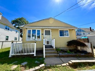 30 Jefferson St, Riverside, NJ 08075