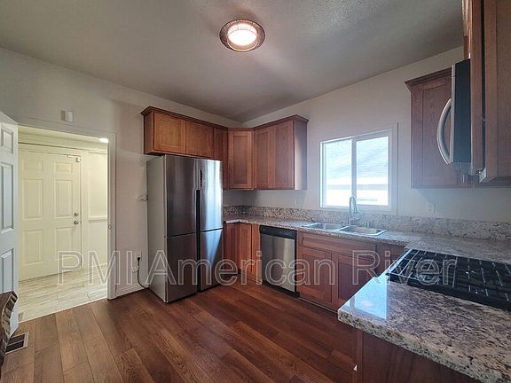 4th image of 3102 40th St