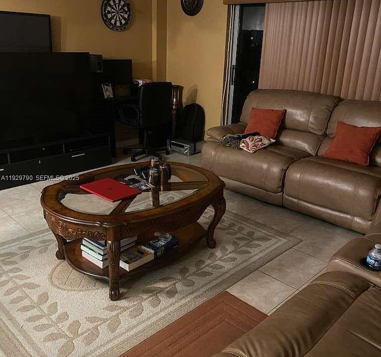 1st image of 4174 Inverrary Dr APT 605