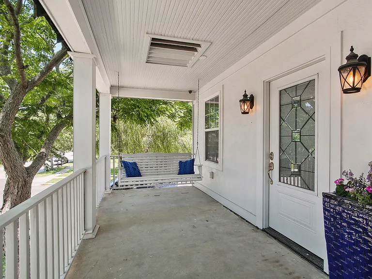 5869 Colbert St #3 — Photo 4