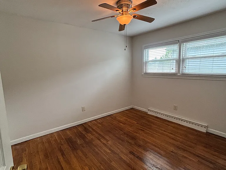 32200 Bainbridge Rd — Photo 6